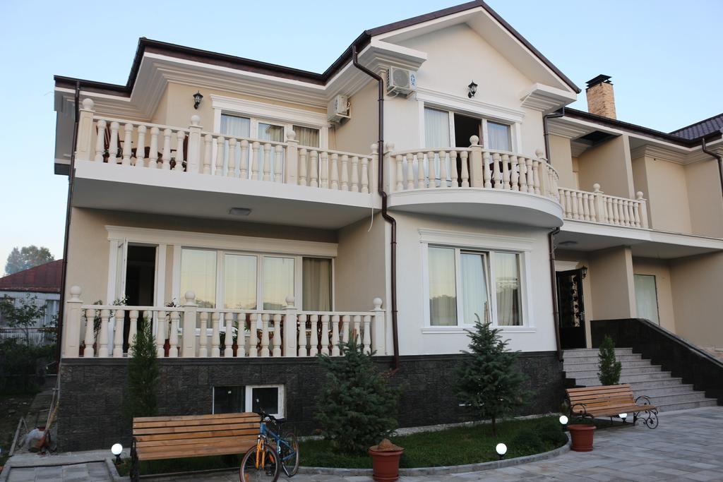 Guest House Sofia Kobuleti Exteriör bild